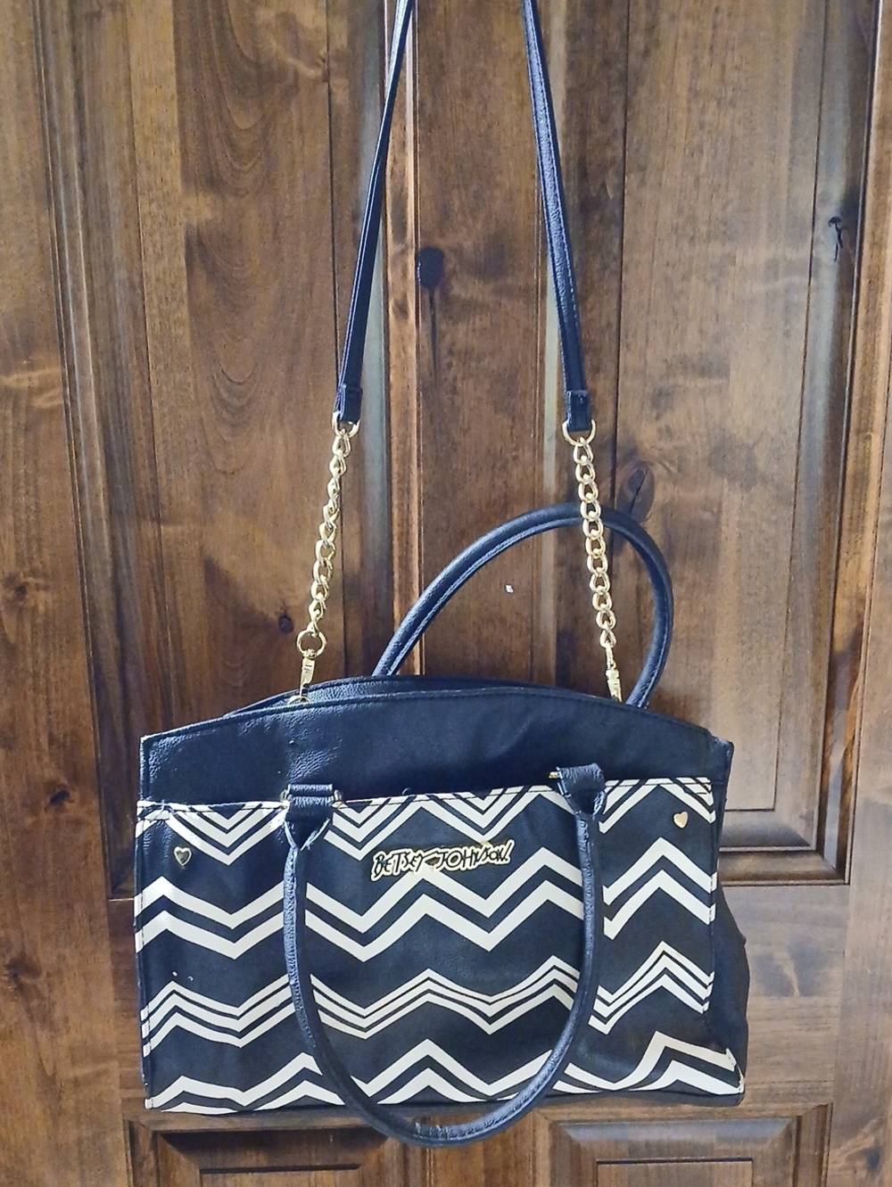 Betsey Johnson Black and White Chevron Shoulder Bag with Gold Chain